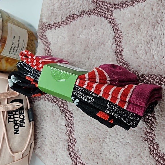 nwt KATE SPADE 3 Pack Apple Black Sparkle and Red Stripe Socks new - Picture 3 of 4